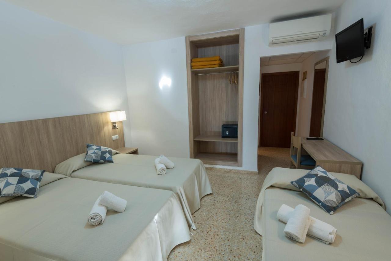 Hostal Mayol Санта-Еулалія-дель-Ріо Екстер'єр фото